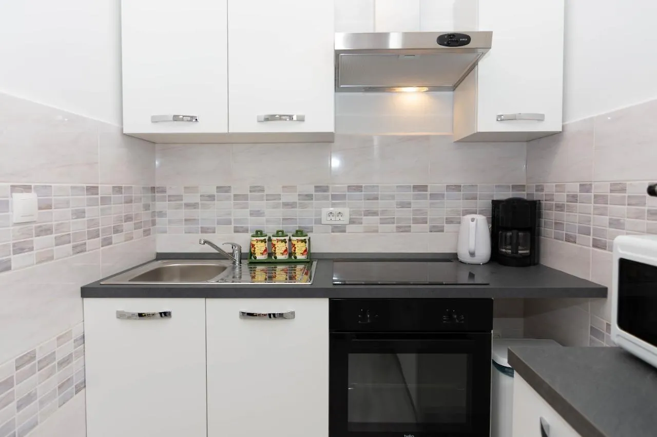 Apartment Ana Pula