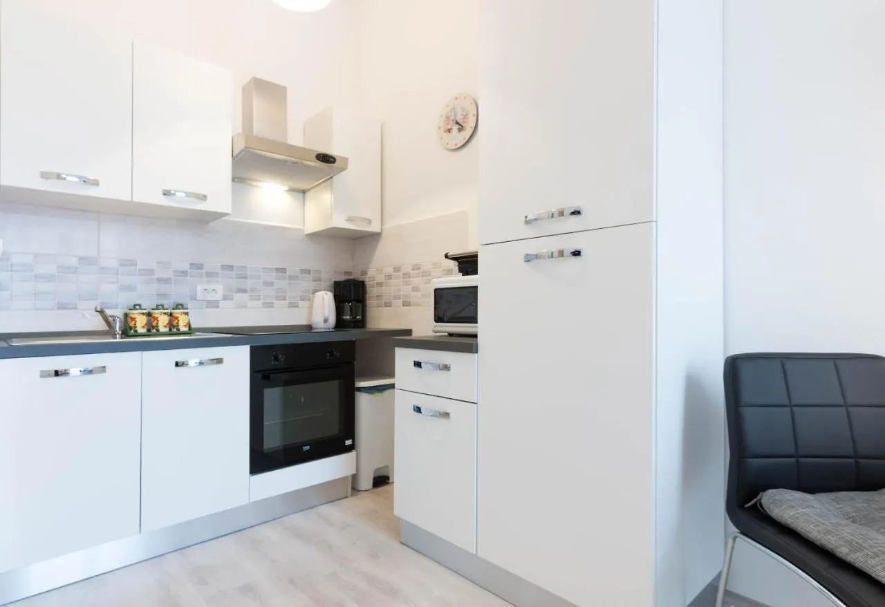 Apartment Ana Pula