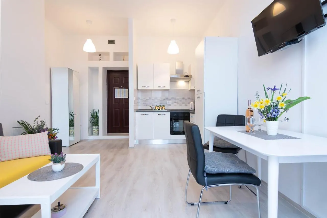 Apartment Ana Pula